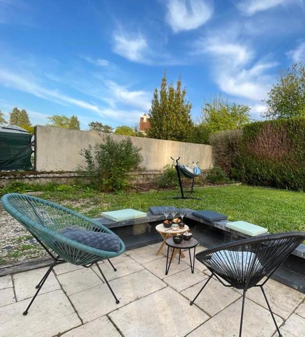 Charmante Maison Bourguignonne Avec Grand Jardin Et Parking Монбар Экстерьер фото